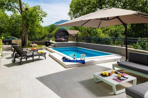 Modern and Cozy little House Mia