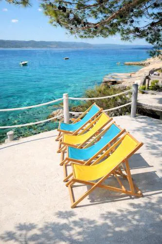 Love intimate nest on the beach for 2, free parking at the house