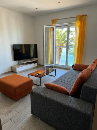 Oki Apartment