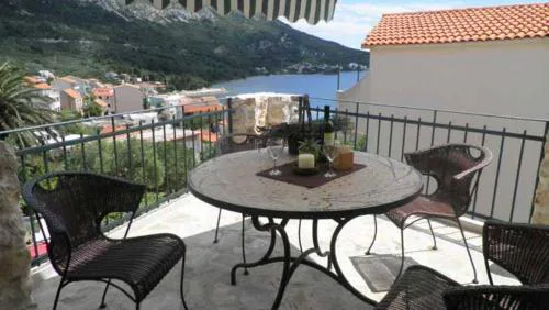 Stone Cottage Dalia