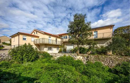 Amazing Apartment In Imotski