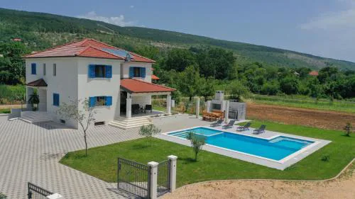 Villa Modriola - Makarska by Villas Guide