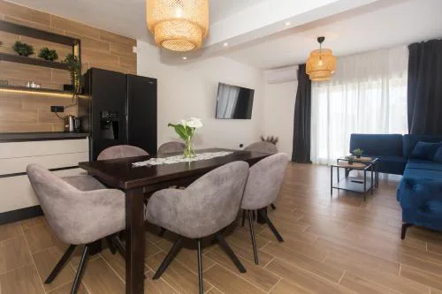 Angolo Apartments