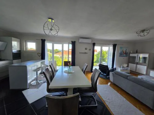 Apartment Frane