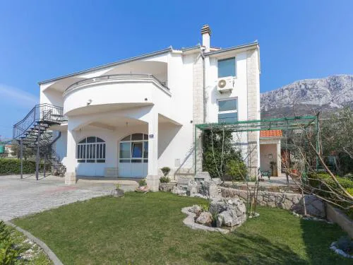 Apartment in Katel Gomilica near Beach