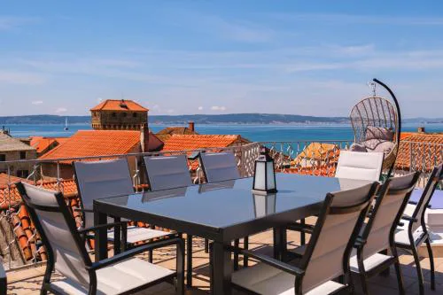 Aryjina kuća, mountain & seaview duplex - rooftop terrace