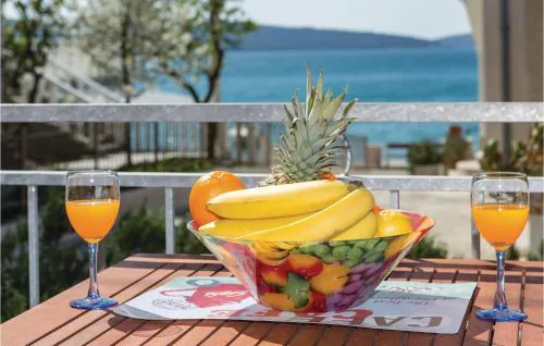 Apartment Kastel Kambelovac With Bath