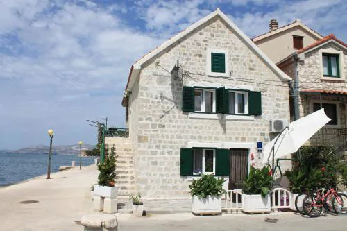 Old Fisherman House