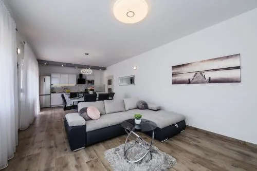 Luxury Apartment Maris
