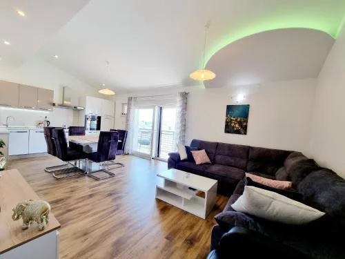 T&A apartments with jacuzzi and barbecue