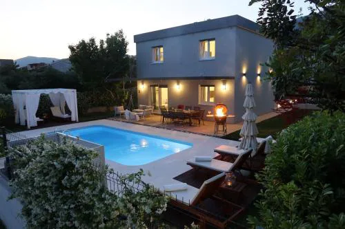 The Cube, Luxury Villa with private pool