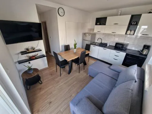 Apartment Antonio with balcony, near the beach