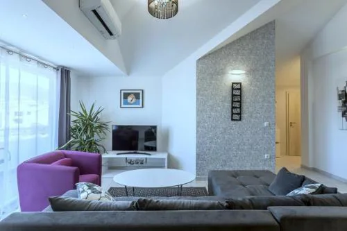 Apartment in Kastel Novi with balcony, air conditioning, W-LAN, washing machine 5105-1