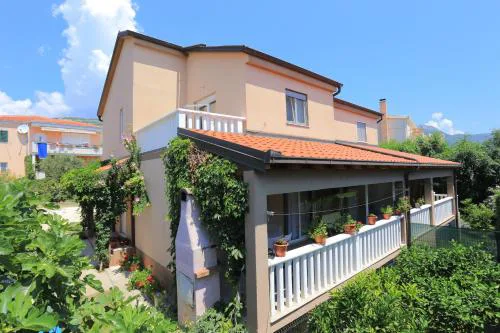 Holiday house with a parking space Kastel Stafilic, Kastela - 21506