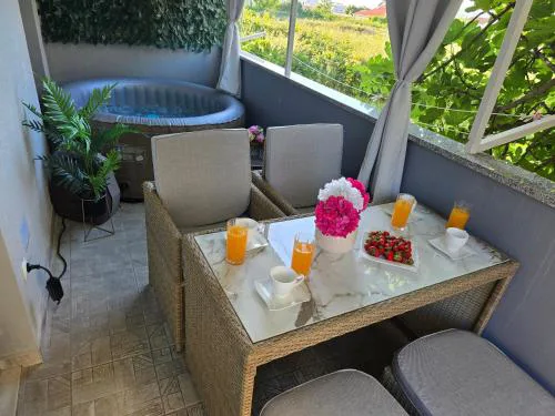 Brand new modern Apartment Blanca with jacuzi and terrace