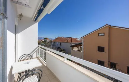 Cozy Apartment In Kastel Stafilic
