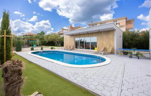 Awesome Home In Kastel Stafilic