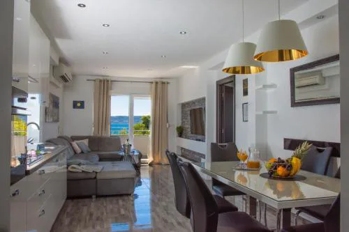 Deluxe Apartment BellaCosta