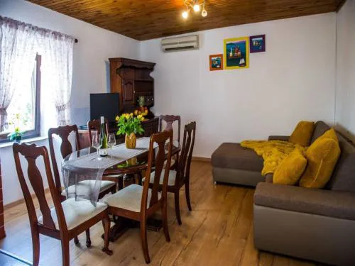 Four Bedroom Holiday Home