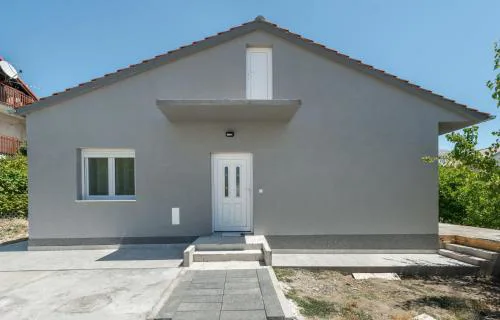 Seaside holiday house Kastel Stafilic, Kastela - 22438