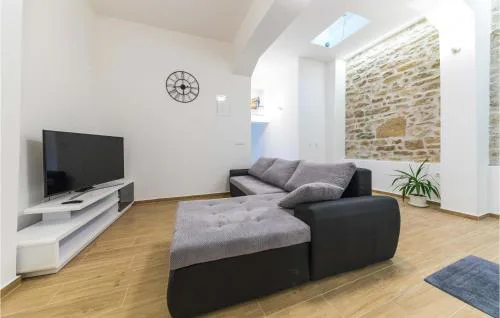 Cozy Apartment In Kastel Sucurac