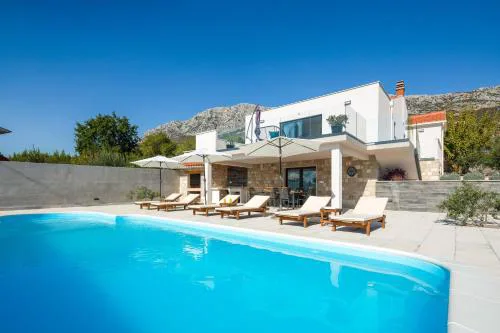 Villa Petra
