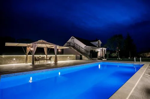Villa Jozini dvori