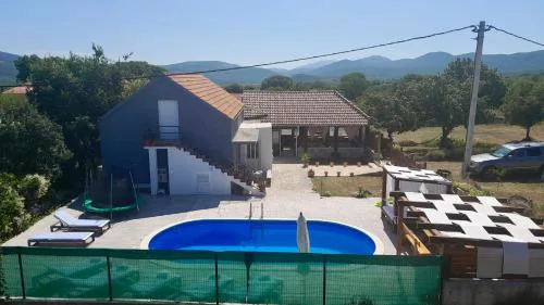 Forest Queen - Village holiday home