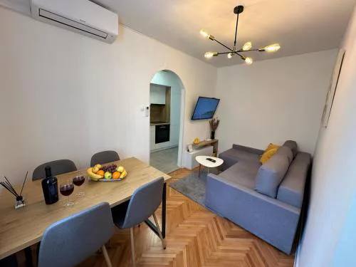 Apartman Nino Makarska-besplatan parking