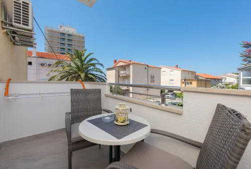 Apartmani Mona