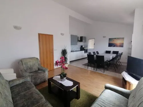 Apartment Platanus