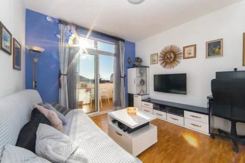 Apartment Stipe