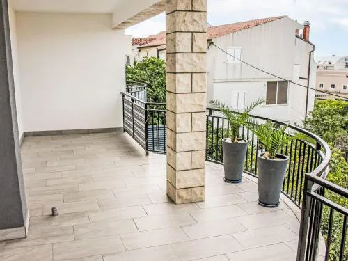 Apartment Villa Silvia-2 by Interhome