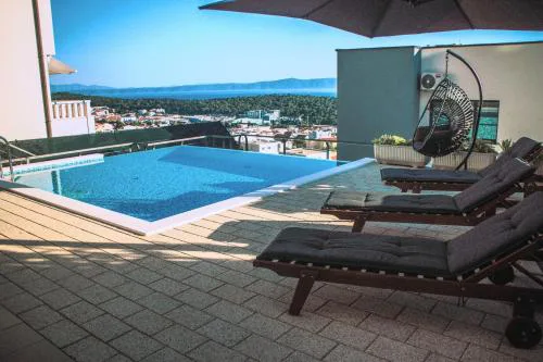 Apartment with private pool "Patricia"