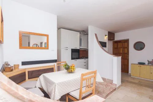 APARTMENTS A&B