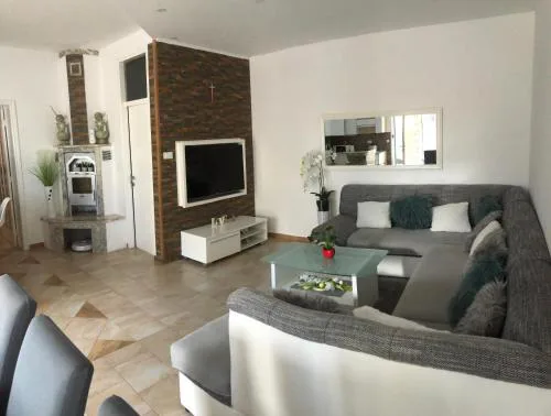 Apartments Ljube