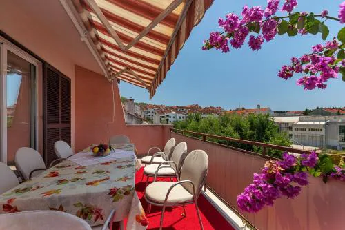 Apartments Roza