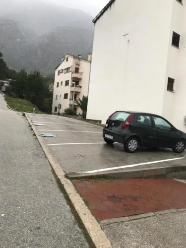 Apartments with a parking space Makarska - 20195