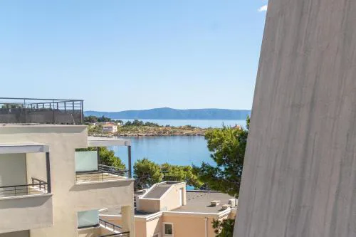 Beachfront Apartment Mlinarevic