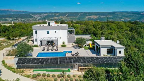 Beautiful Villa Danica with pool in Makarska