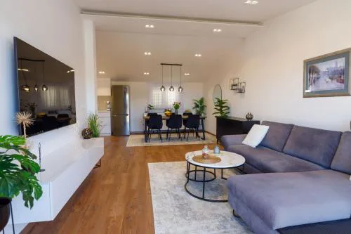 Blue Star - Sea view apartment in town centre