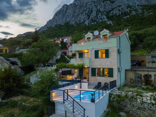 Ferienhaus In Veliko Brdo Mit Privatem Pool
