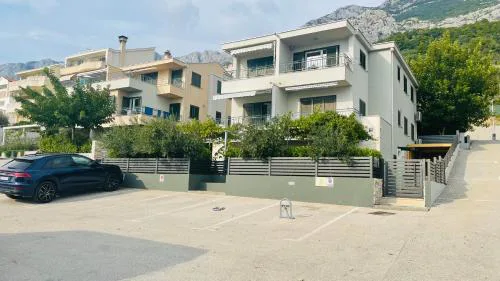 Gabrijel Apartments Makarska 2