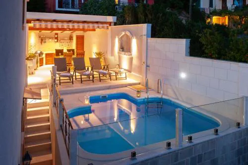 Idyllic villa Marieta with private pool, unforgettable view and free parking