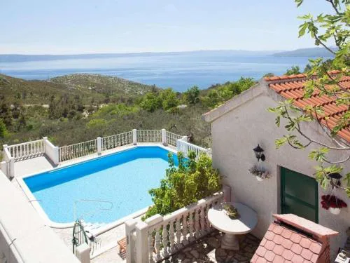 Leonard Comfortable holiday residence