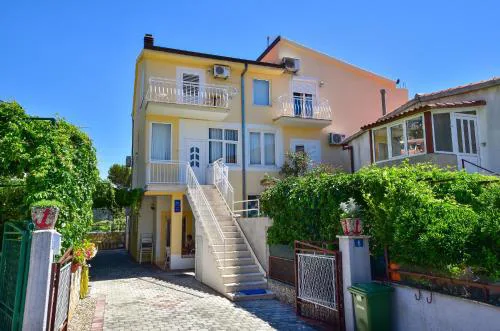 Rosalia Apartments