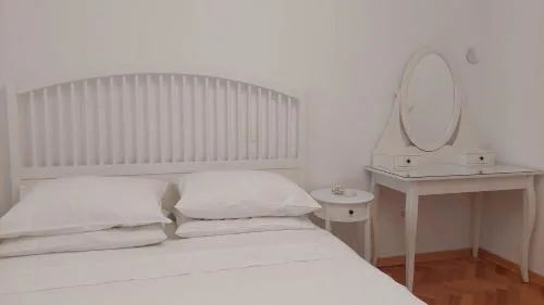 SKY delux apartment with parking