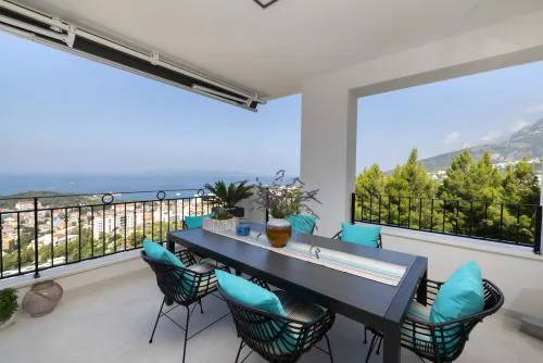 SMARAGD - 150m2 - new penthouse with amazing sea view, panoramic elevator and shared pool