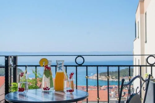 SMARAGD - Citrin room with amazing sea view and shared pool