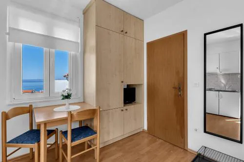 Studios Jakov